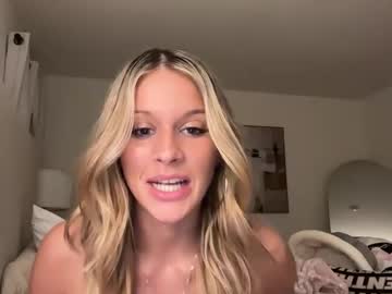 girl Scandalous Cam Girls - Unleash Your Wild Side! with lilysummers21208