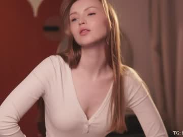 girl
        wesleyegleton cam image #22743