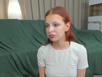 girl
        elisesmittt cam image #12236