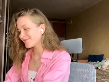 girl
        latoyiacuculich cam image #22506