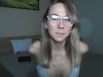 girl Scandalous Cam Girls - Unleash Your Wild Side! with viktoriaaember