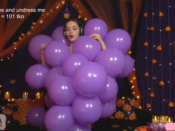 girl Scandalous Cam Girls - Unleash Your Wild Side! with seltin_sweety