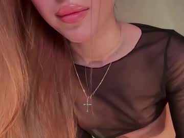 girl
        shiningstarrr cam image #5742