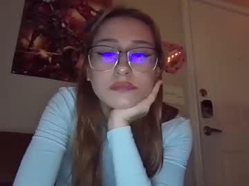 girl Scandalous Cam Girls - Unleash Your Wild Side! with madiosnrios
