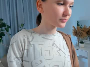 girl
        latonyamehrtens cam image #16477