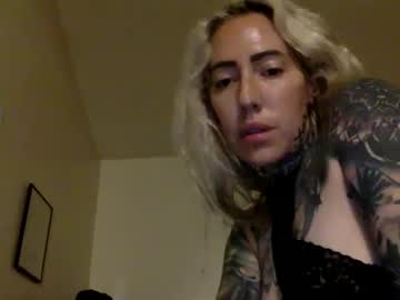 couple Scandalous Cam Girls - Unleash Your Wild Side! with paigesixx_charlievicious
