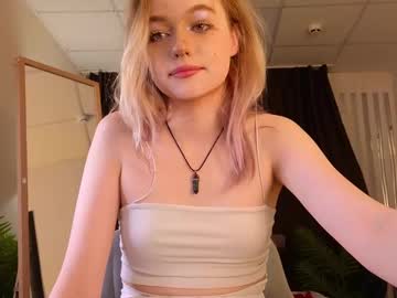 girl Scandalous Cam Girls - Unleash Your Wild Side! with just_mia_