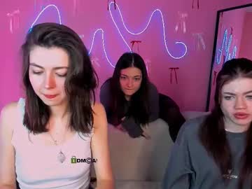 girl Scandalous Cam Girls - Unleash Your Wild Side! with kitniss_dreamy