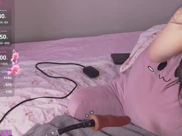 girl
        cutiev97 cam image #2757