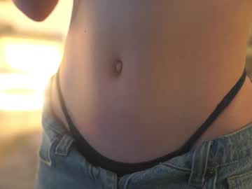 girl
        kyleepassley cam image #20953