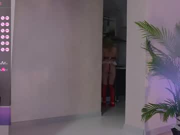 girl Scandalous Cam Girls - Unleash Your Wild Side! with meukotis