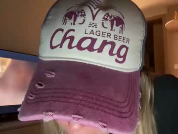 couple
        ivyicee cam image #16855