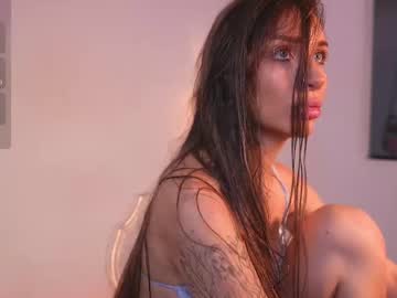 girl Scandalous Cam Girls - Unleash Your Wild Side! with ewa_soulmate