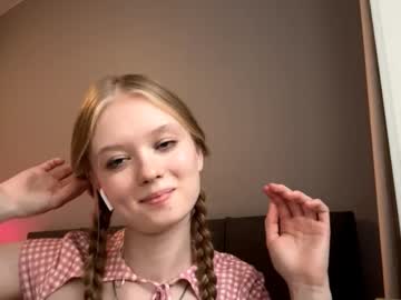 girl Scandalous Cam Girls - Unleash Your Wild Side! with valliefarris