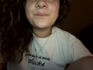 girl
        lovelylizaa cam image #11307