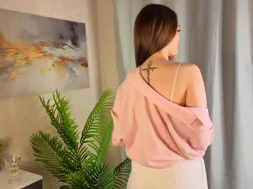 girl Scandalous Cam Girls - Unleash Your Wild Side! with alyshaplescia