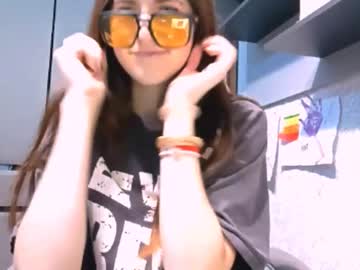 girl Scandalous Cam Girls - Unleash Your Wild Side! with tempiebunting
