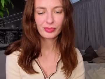 girl Scandalous Cam Girls - Unleash Your Wild Side! with molly_lissa