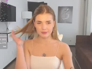 girl Scandalous Cam Girls - Unleash Your Wild Side! with adrianawow1