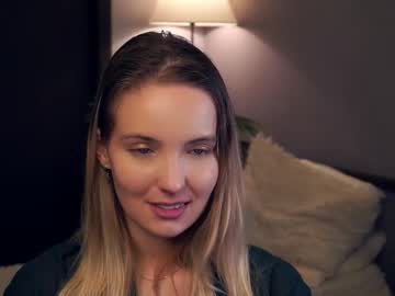 girl Scandalous Cam Girls - Unleash Your Wild Side! with tashinapetitto