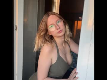 girl Scandalous Cam Girls - Unleash Your Wild Side! with earleneaxley