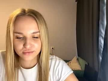 girl Scandalous Cam Girls - Unleash Your Wild Side! with sheenahanks
