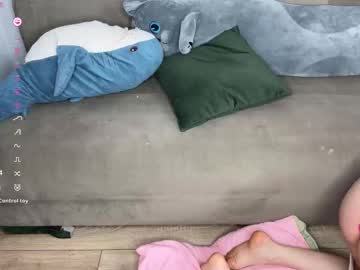 girl Scandalous Cam Girls - Unleash Your Wild Side! with sweeety_chloe