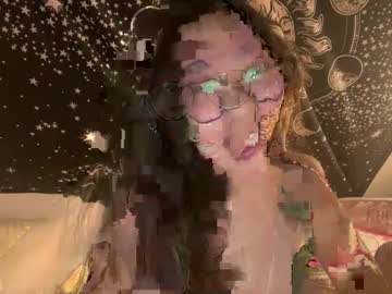girl
        r0ody cam image #7094
