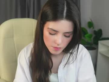 girl Scandalous Cam Girls - Unleash Your Wild Side! with lucky_forme