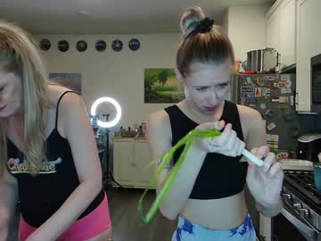 girl
        emberpheonixxx cam image #3432