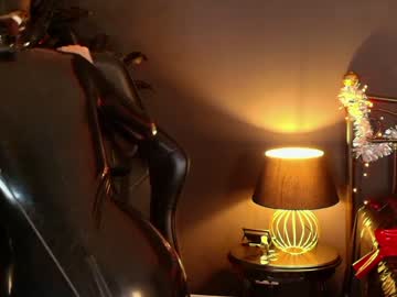 girl Scandalous Cam Girls - Unleash Your Wild Side! with my_maite