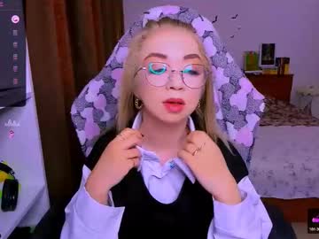 girl Scandalous Cam Girls - Unleash Your Wild Side! with blinkofeyess