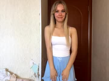 girl
        chayashortle cam image #17490