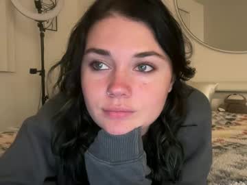 girl
        queencassidyy cam image #2017