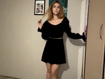 girl Scandalous Cam Girls - Unleash Your Wild Side! with louettawaaga