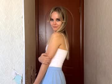 girl Scandalous Cam Girls - Unleash Your Wild Side! with chayashortle