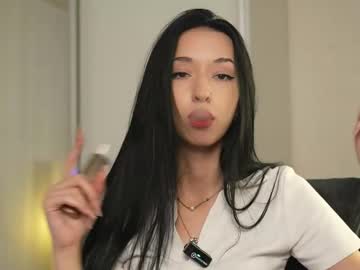 girl
        lili_kissy_ cam image #17949