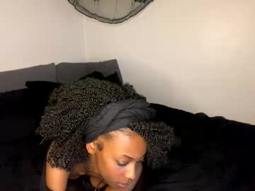 girl Scandalous Cam Girls - Unleash Your Wild Side! with trixie_luv