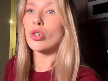 girl Scandalous Cam Girls - Unleash Your Wild Side! with bella_sting