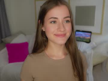 girl Scandalous Cam Girls - Unleash Your Wild Side! with roxxxete