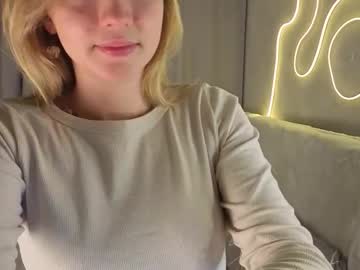 girl Scandalous Cam Girls - Unleash Your Wild Side! with evetteagner