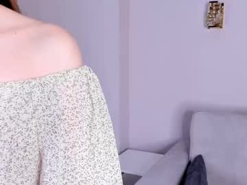 girl Scandalous Cam Girls - Unleash Your Wild Side! with sunnmoonn