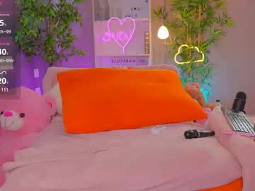 girl Scandalous Cam Girls - Unleash Your Wild Side! with vesia
