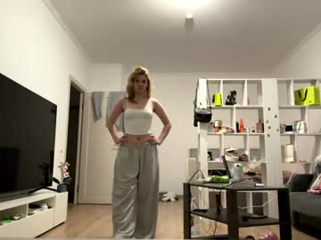 girl Scandalous Cam Girls - Unleash Your Wild Side! with sharriheibult
