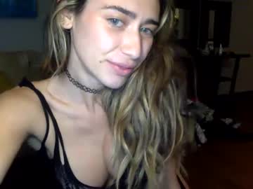 girl
        heybells cam image #12999
