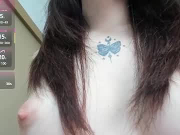 girl Scandalous Cam Girls - Unleash Your Wild Side! with little_yena