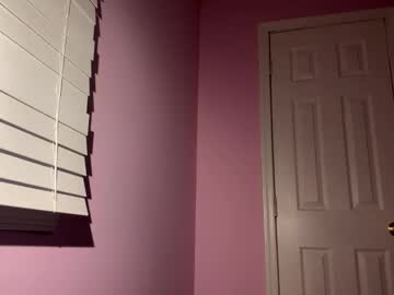 girl
        kendragrace04 cam image #19438