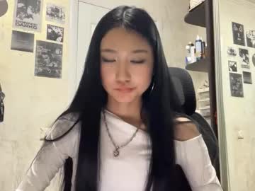 girl Scandalous Cam Girls - Unleash Your Wild Side! with clemenciakempa