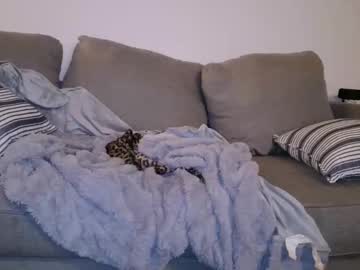 couple
        buck_camstar cam image #22258