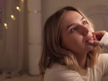 girl Scandalous Cam Girls - Unleash Your Wild Side! with aurmur